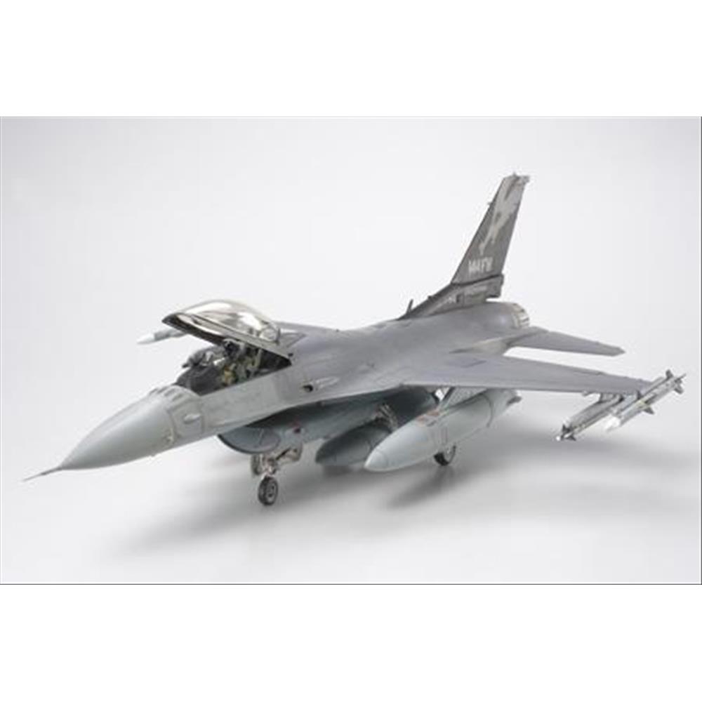 TAMIYA: 1/48; Lockeed F-16C (block 25/32) - Fighting Falcon ANG