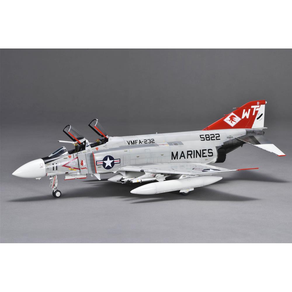 ZOUKEI-MURA: 1/48; F-4J Marines
