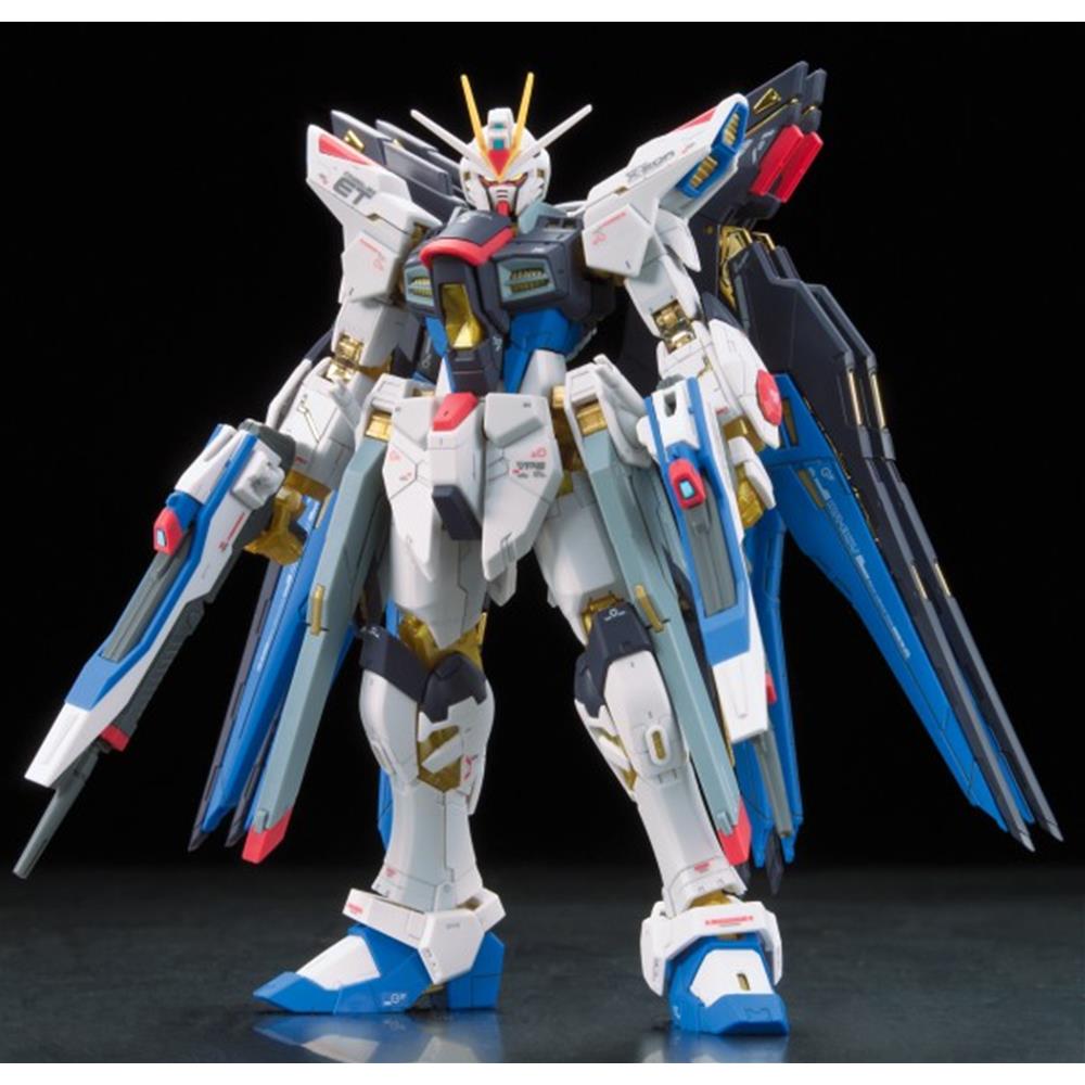 BANDAI: RG 14, GUNDAM STRIKE FREEDOM ZGMF-X20A 1/144