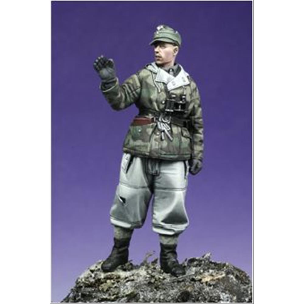 Alpine Miniatures: 1/35; carrista tedesco divisa invernale WWII