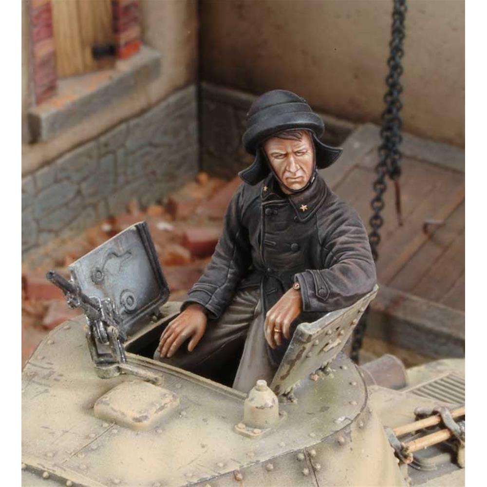 ROYAL: 1:35 M13/40 Italian tanker - WWII