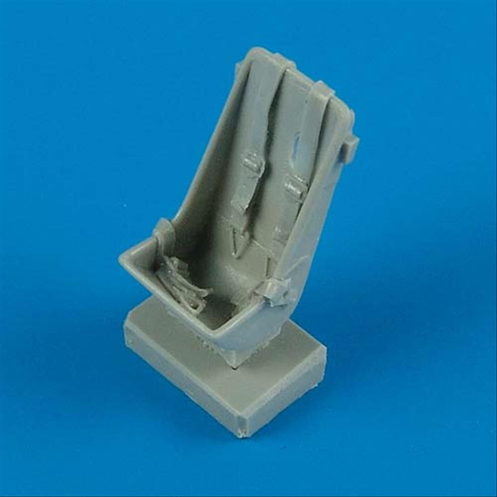 Quickboost: 1:48 Me-163A seat w/ safety belts