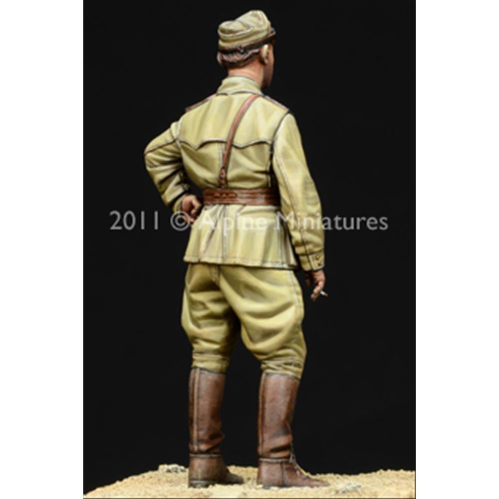 Alpine Miniatures: 1/35; Ufficiale carrista Italiano WWII