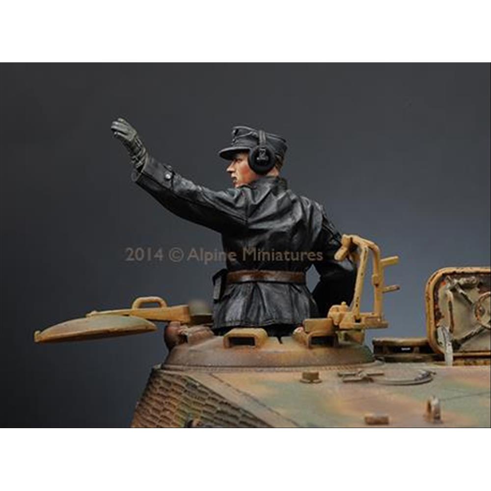 Alpine Miniatures: 1/35; SS Panzer Commander #1