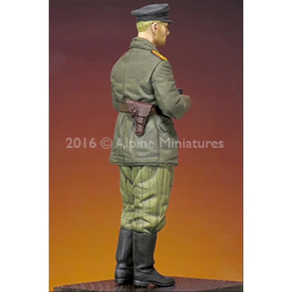 Alpine Miniatures: 1/35; WW2 Russian Tank Commander