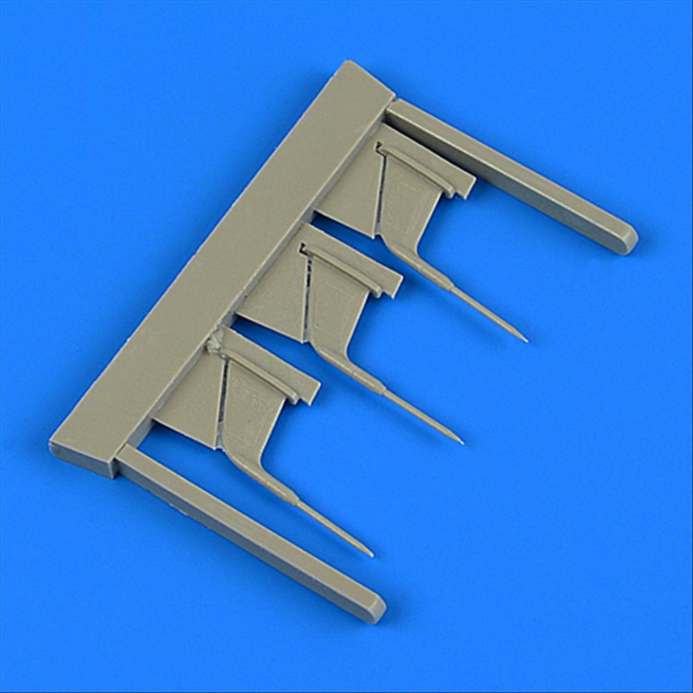 Quickboost: 1:32 SU-27 FLANKER PITOT TUBES