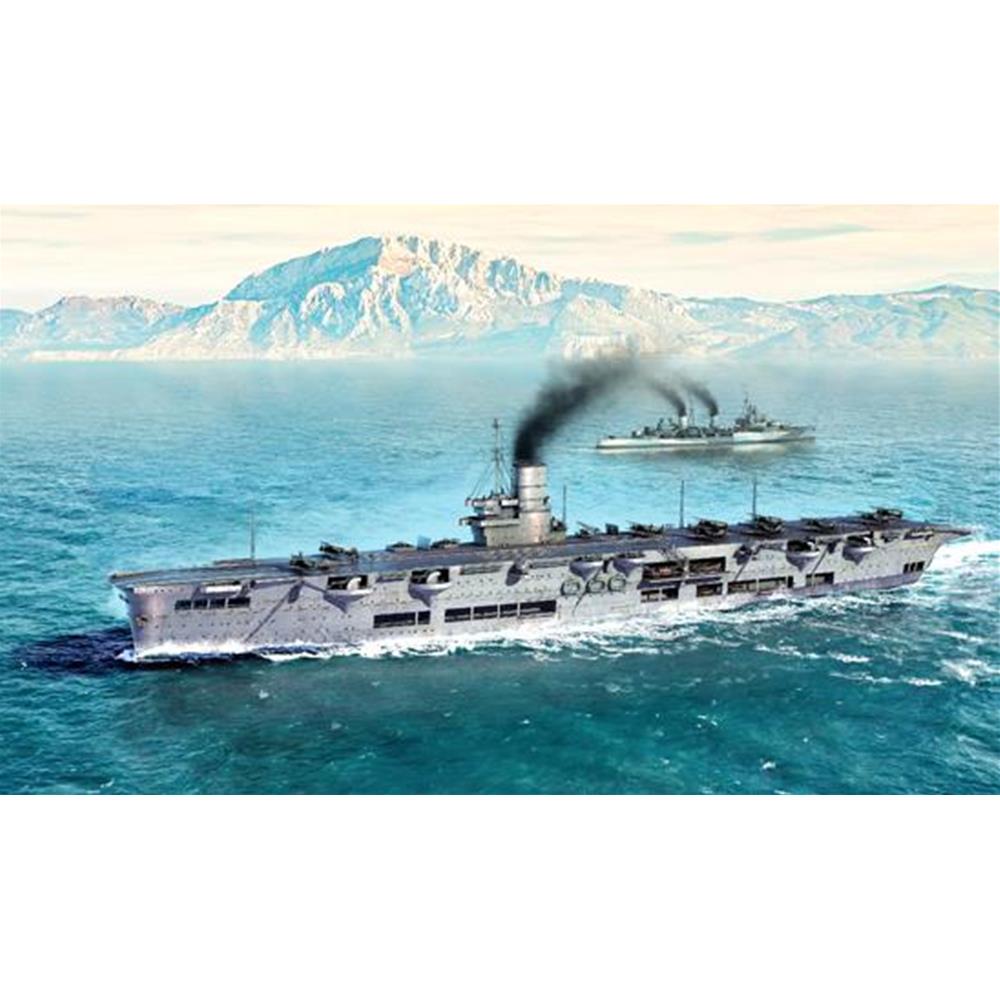 TRUMPETER: 1:700 HMS Ark Royal 1939 1:700