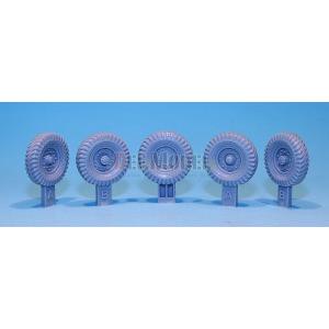 DEF.MODEL: 15 CWT Truck wheel set (for Italeri 1/35)