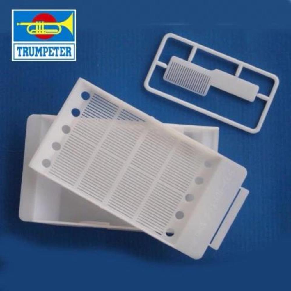 TRUMPETER:  Trumpeter Decal Tray