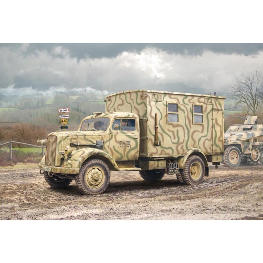 ITALERI: 1/35; 1/35 Opel Blitz Ehinheitskoffer Radio Truck
