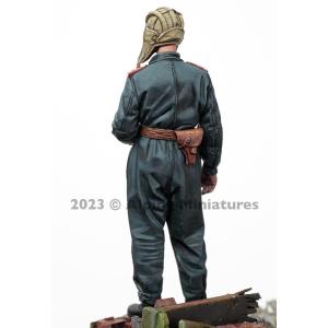 Alpine Miniatures: 1/35; WW2 Soviet Tank Officer #2
