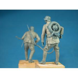 Copper State Models: 1/35; German Freikorps flamethrower squad