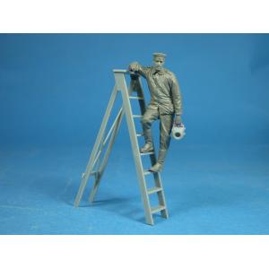 Copper State Models: 1/32; German ground crewman N.1