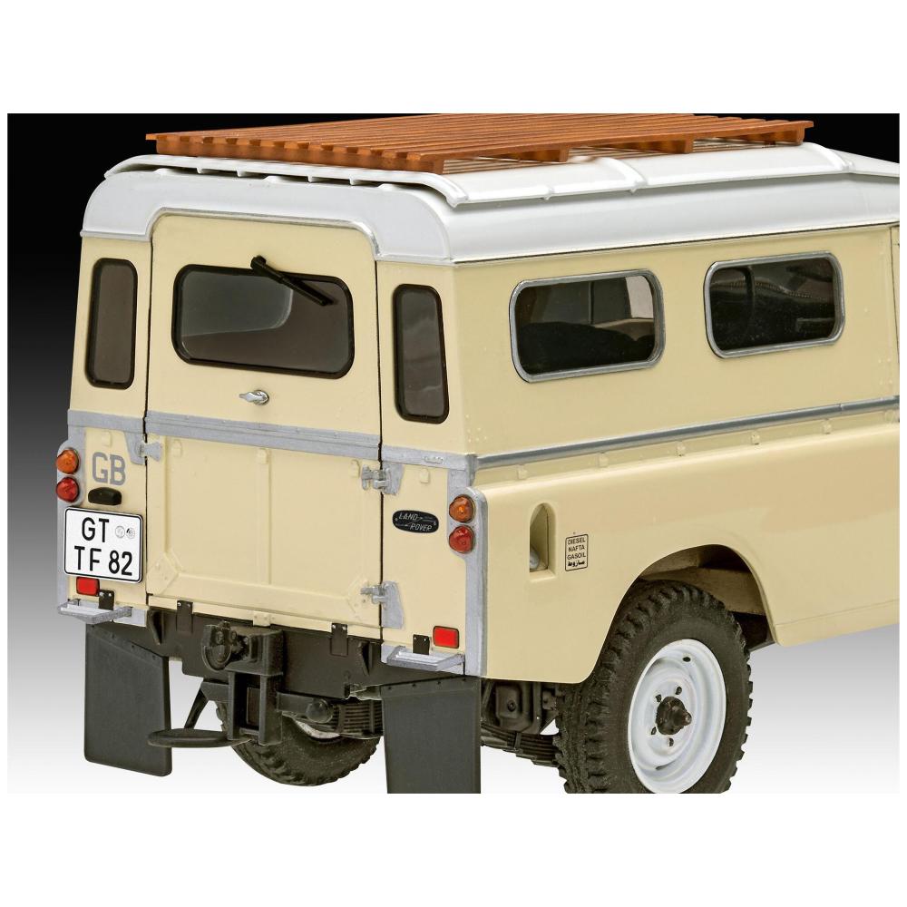 Revell: 1:24 Land Rover Series III LWB (commercial)