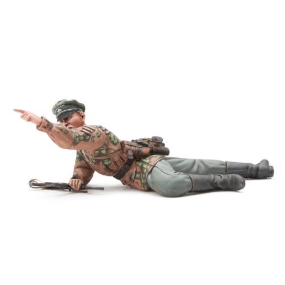 SOL MODEL: 1:16; WWII German SS Officer