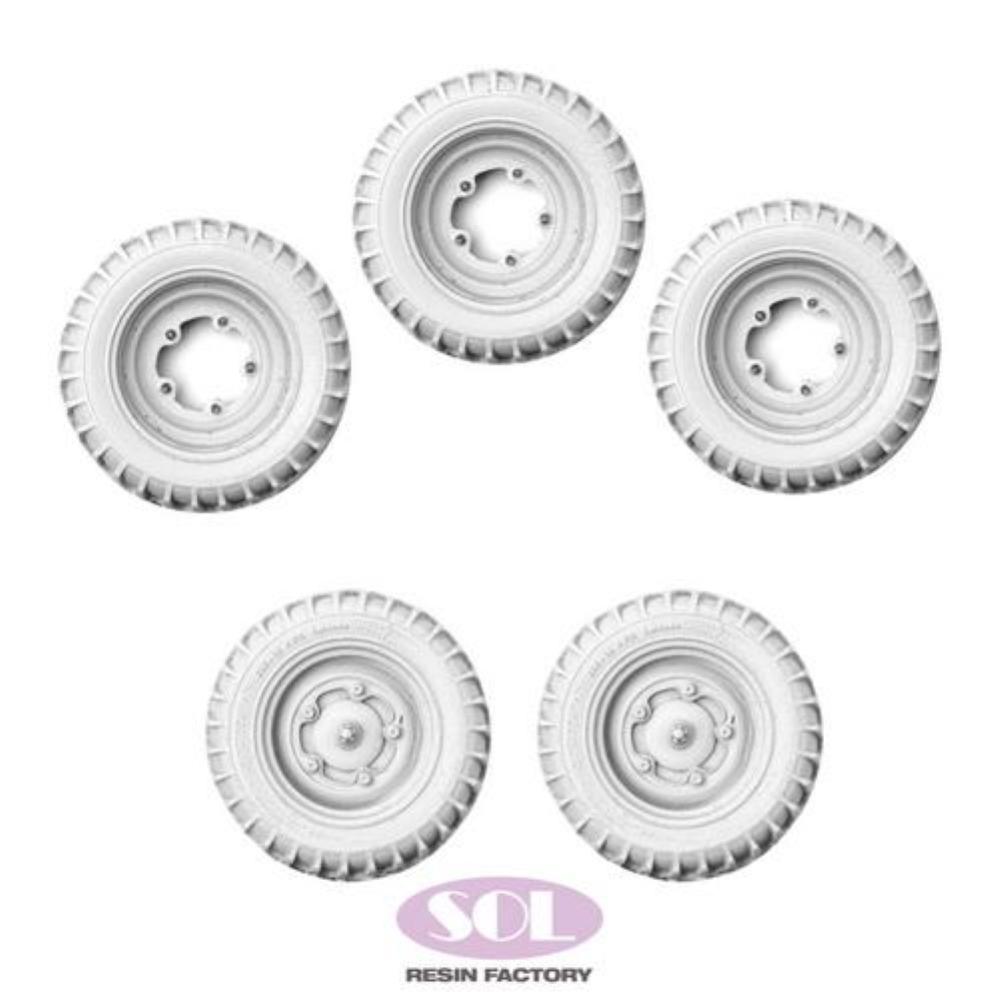 SOL MODEL: 1:16; WWII German Schwimmwagen Wide Wheels (1:16)