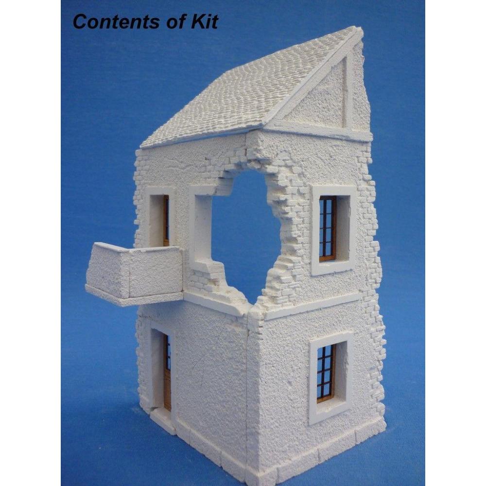 RT-DIORAMA: 1:35; Damaged Village House