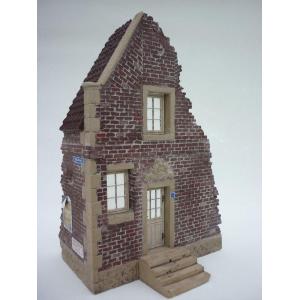 RT-DIORAMA: 1:35; House Corner