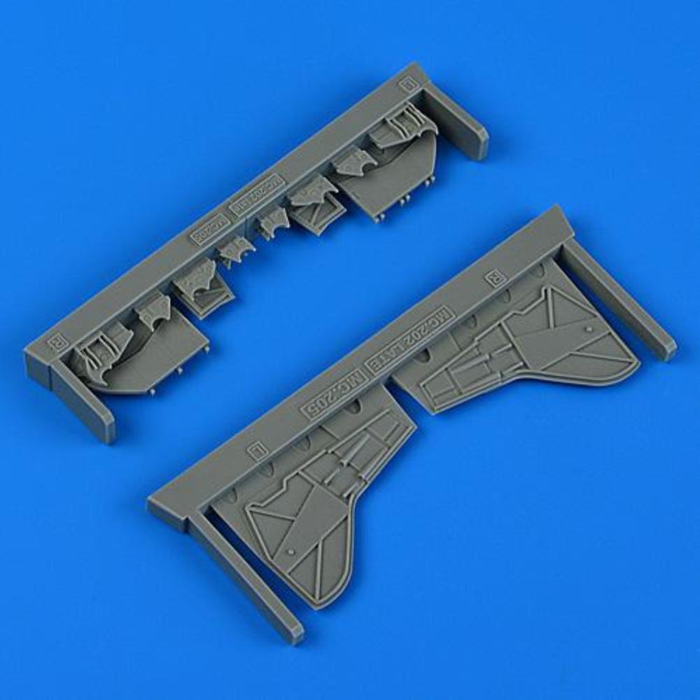 Quickboost: 1:32 Macchi MC.202 late / MC.205 undercarriage covers