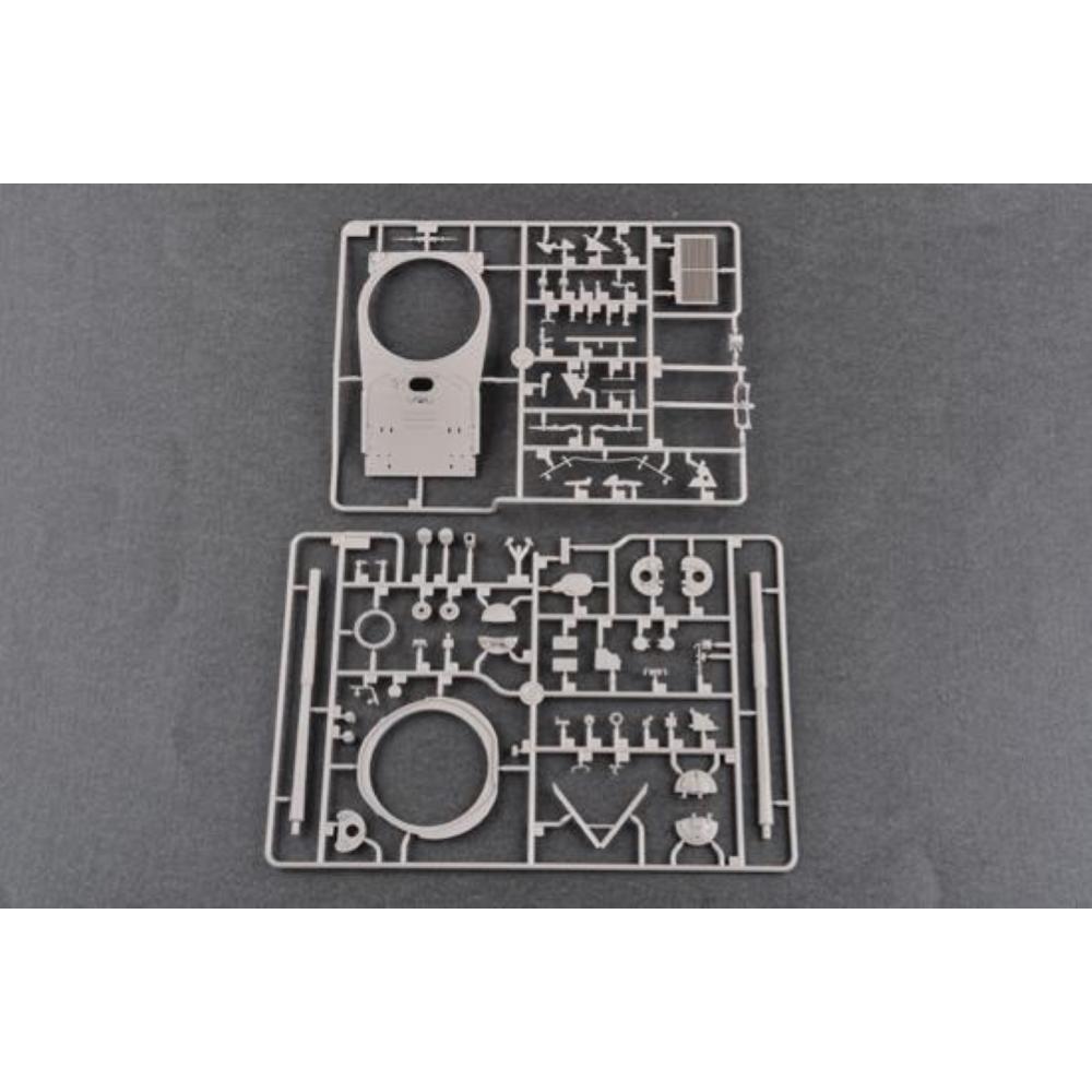 TRUMPETER: 1:35 Soviet T-64AV Mod. 1984