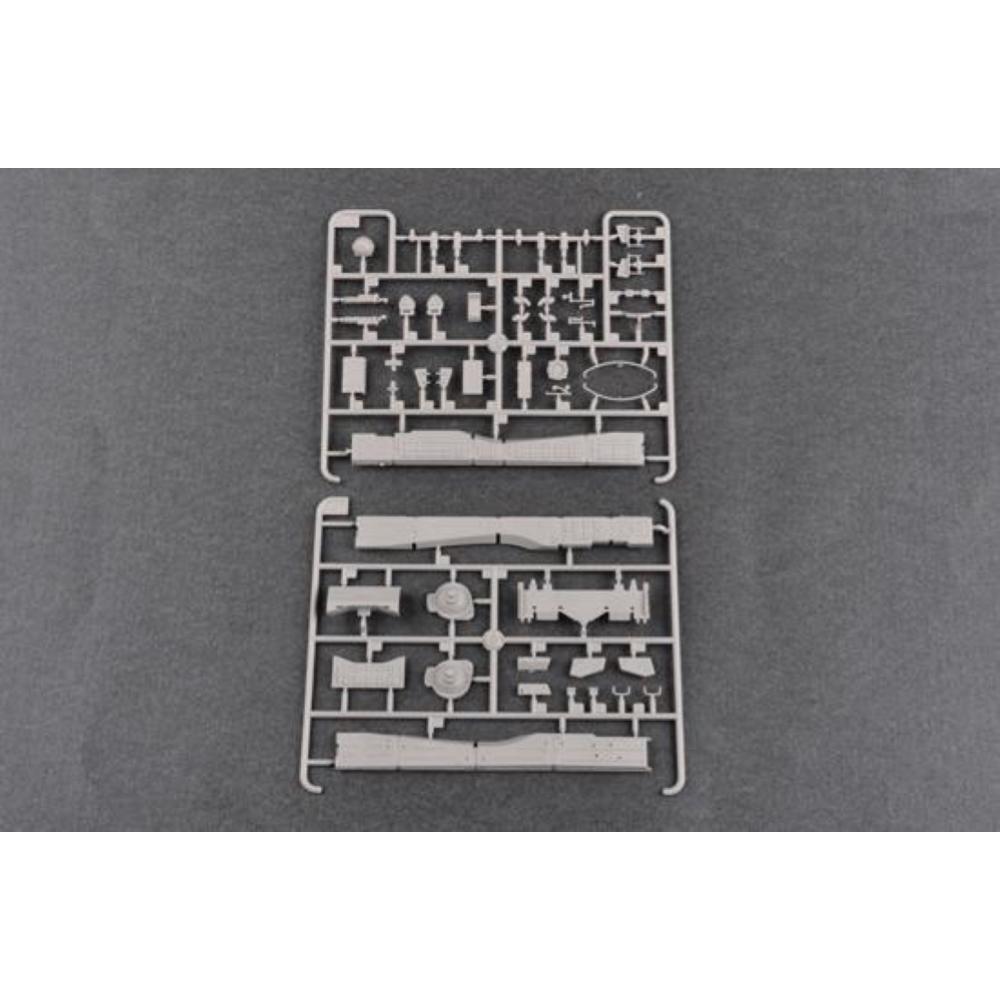 TRUMPETER: 1:35 Soviet T-64AV Mod. 1984