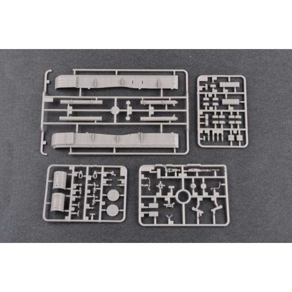 TRUMPETER: 1:35 Soviet T-64AV Mod. 1984