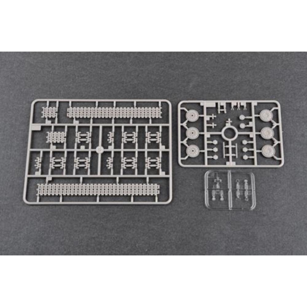 TRUMPETER: 1:35 Soviet T-64AV Mod. 1984
