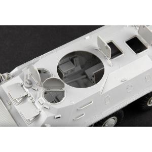 TRUMPETER: 1:35 Russian BTR-70 APC late version