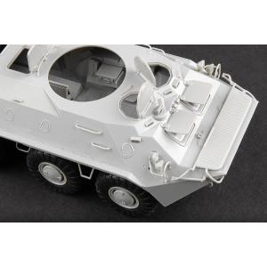 TRUMPETER: 1:35 Russian BTR-70 APC late version