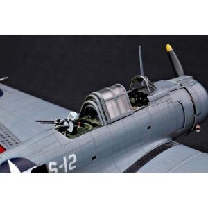 TRUMPETER: 1:32 Douglas SBD-3 "Dauntless" MIDWAY