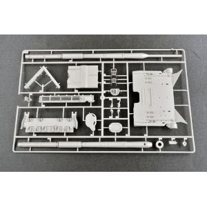 TRUMPETER: 1/16 Russian T-72B1 w/kontakt-1 reactive armor in 1:16