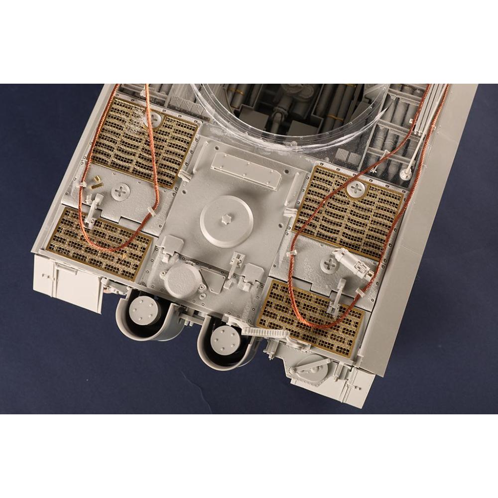 TRUMPETER: 1:16 Pz.Kpfw.VI Ausf.E Sd.Kfz.181 Tiger I Medium Prod.