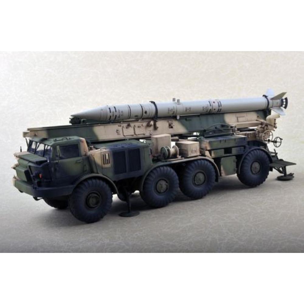 TRUMPETER: 1/35 Russian FROG-7 Short-range artillery