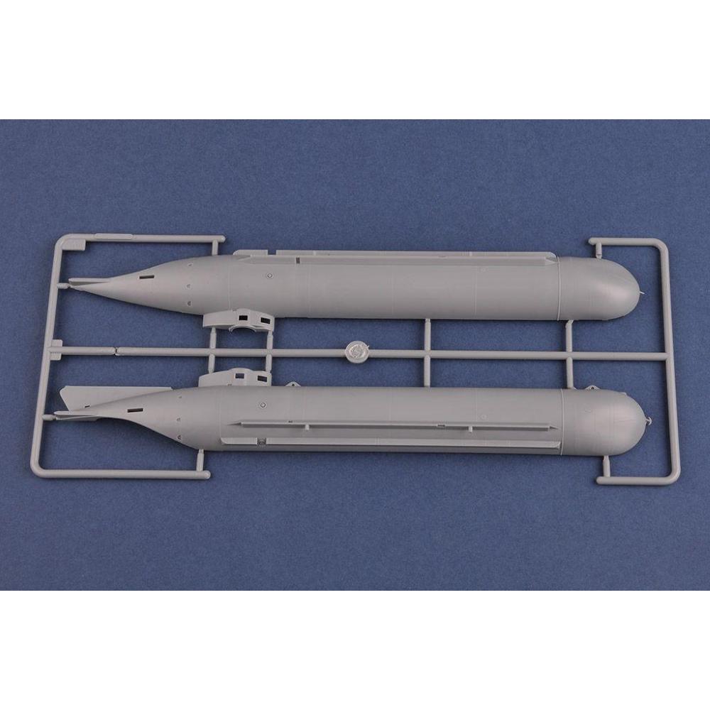 HOBBY BOSS: 1:35 German "Molch" Midget Submarine 1:35