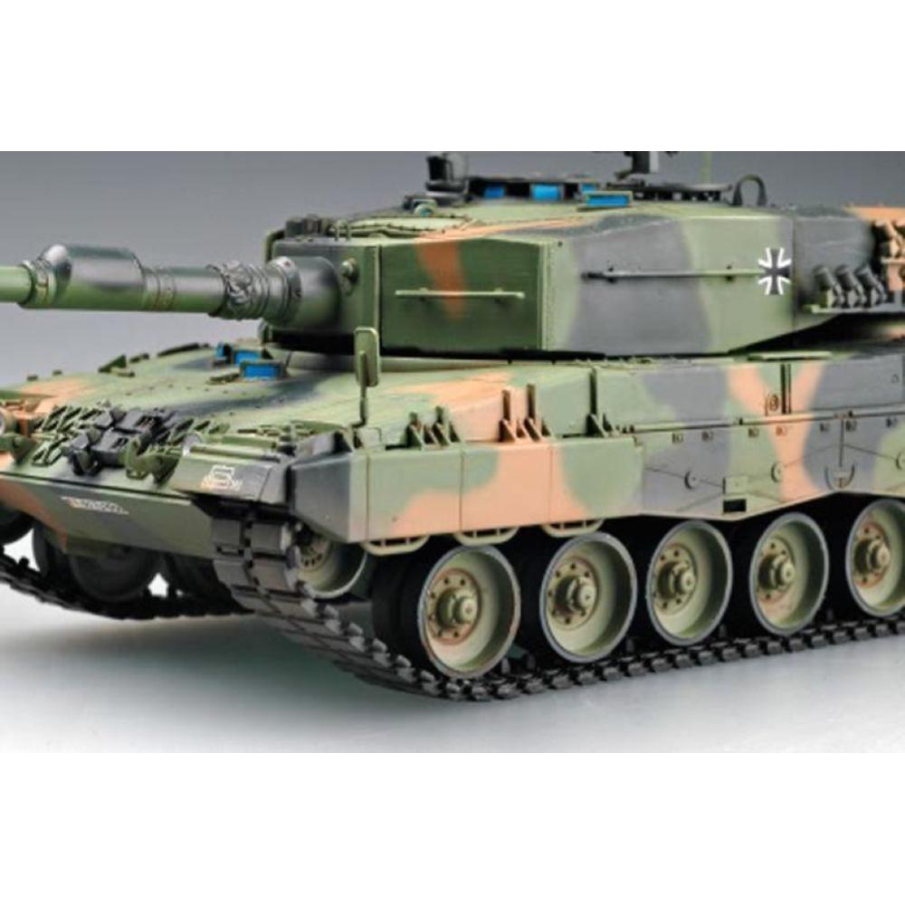 HOBBY BOSS: 1:35 Leopard 2 A4