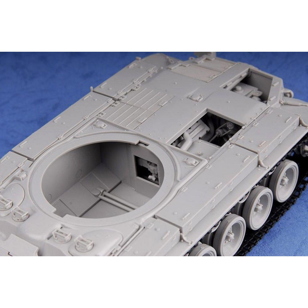 HOBBY BOSS: 1:35 T26E4 Super Pershing Pilot #1