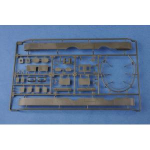 HOBBY BOSS: 1:35 Soviet T-35 Heavy Tank - Early