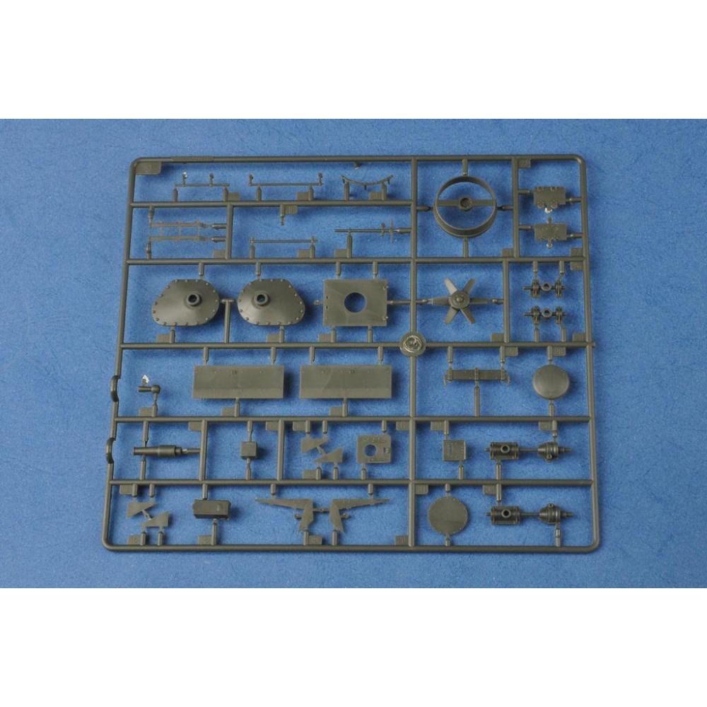 HOBBY BOSS: 1:35 Soviet T-35 Heavy Tank - Early