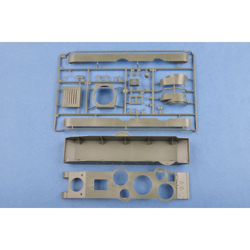 HOBBY BOSS: 1:35 Soviet T-35 Heavy Tank late