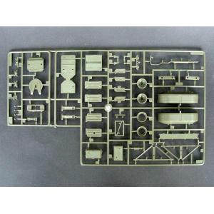 TRUMPETER: 1/35 HQ-2 Missile on Transport trailer