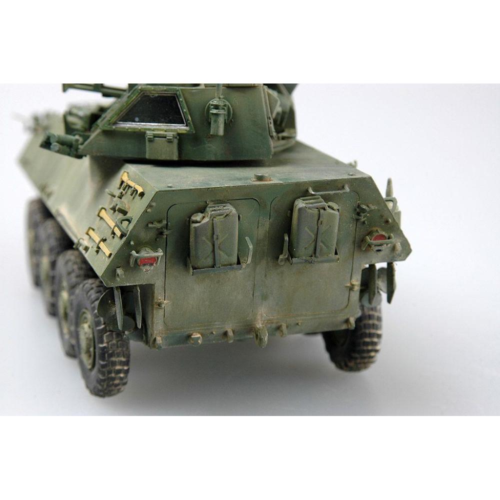 TRUMPETER: 1/35 LAV-AD Light Armored Vehicle Air Defense variant