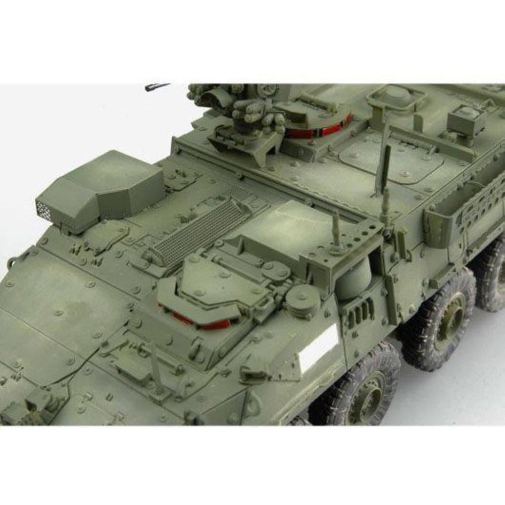 TRUMPETER: 1/35 M1130 Stryker Command Vehicle (CV)