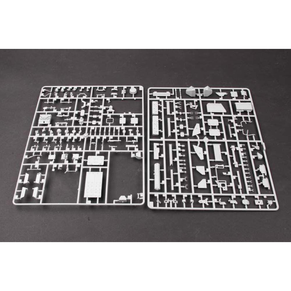 TRUMPETER: 1:35 LAV-III 8x8 Kodiak