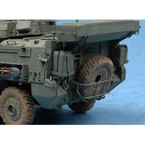 TRUMPETER: 1:35 LAV-III 8x8 Kodiak