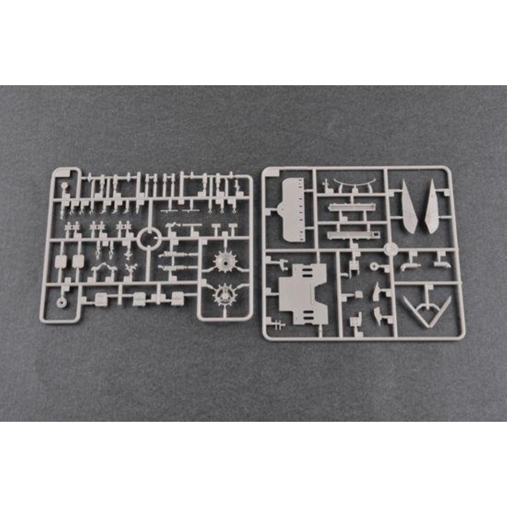 TRUMPETER: 1:35 Soviet T-64AV Mod. 1984