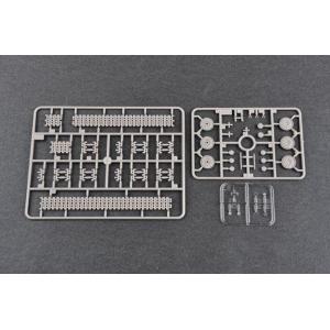 TRUMPETER: 1:35 Soviet T-64AV Mod. 1984
