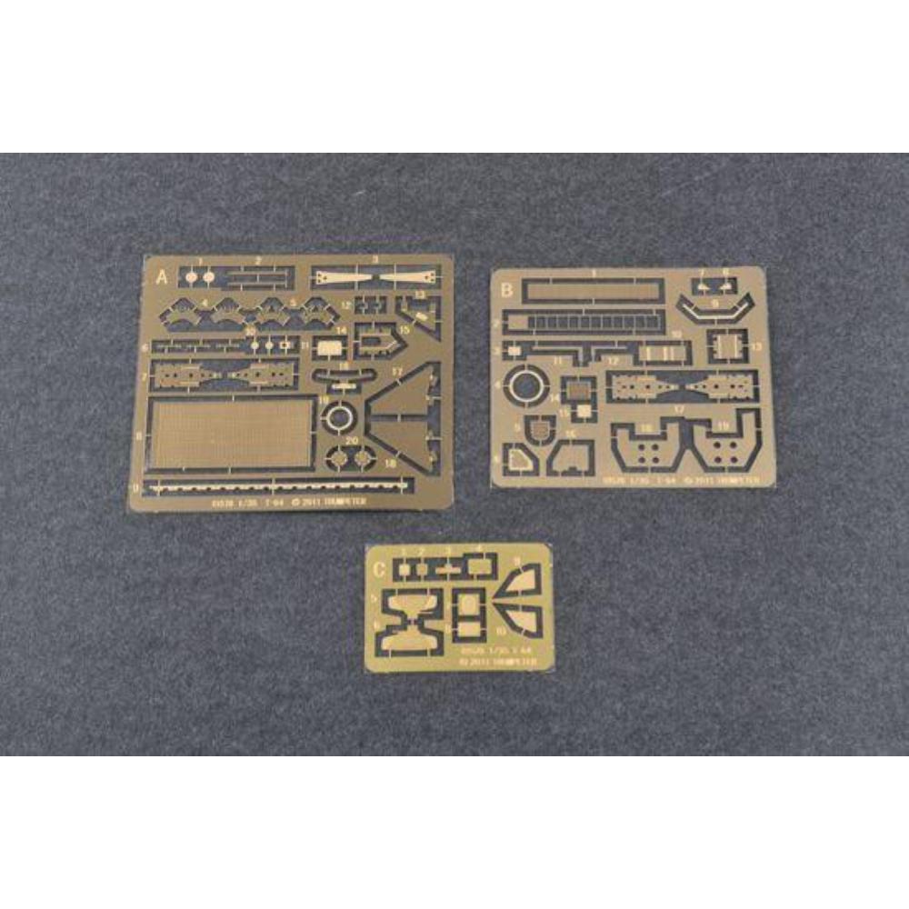 TRUMPETER: 1:35 Soviet T-64AV Mod. 1984