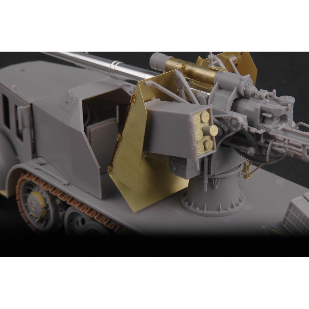 TRUMPETER: 1:35 8,8cm Flak18 auf Sd.Kfz.8 12t ZgKw "Bunkerknacker"