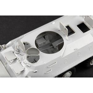 TRUMPETER: 1:35 Russian BTR-70 APC late version