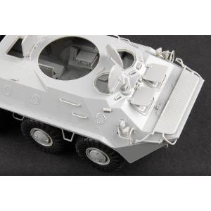 TRUMPETER: 1:35 Russian BTR-70 APC late version